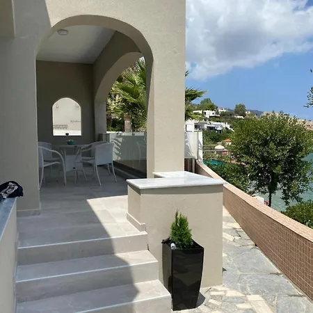 Appartement Beautiful House In Front Of The Sea à Gazi Extérieur photo