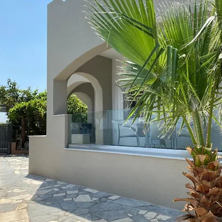Appartement Beautiful House In Front Of The Sea à Gazi Extérieur photo